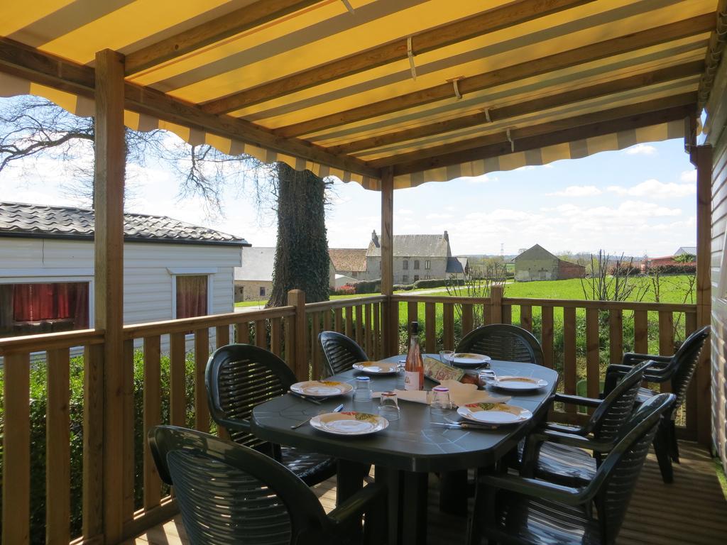 Hebergement Dans Un Domaine A Litteau Exterior photo